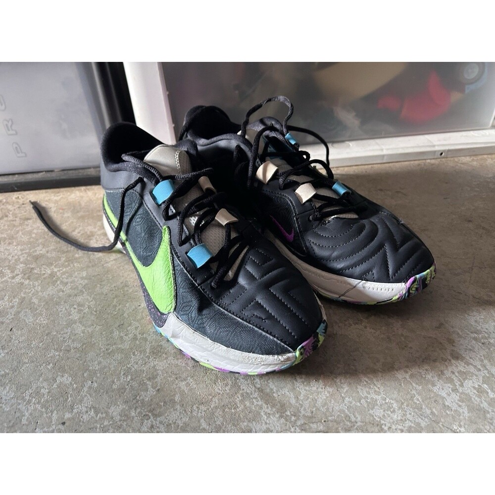 Nike Men’s US 9M Zoom Freak 5 Mens Basketball Shoes Black/Phanto-Fuchsia Dream